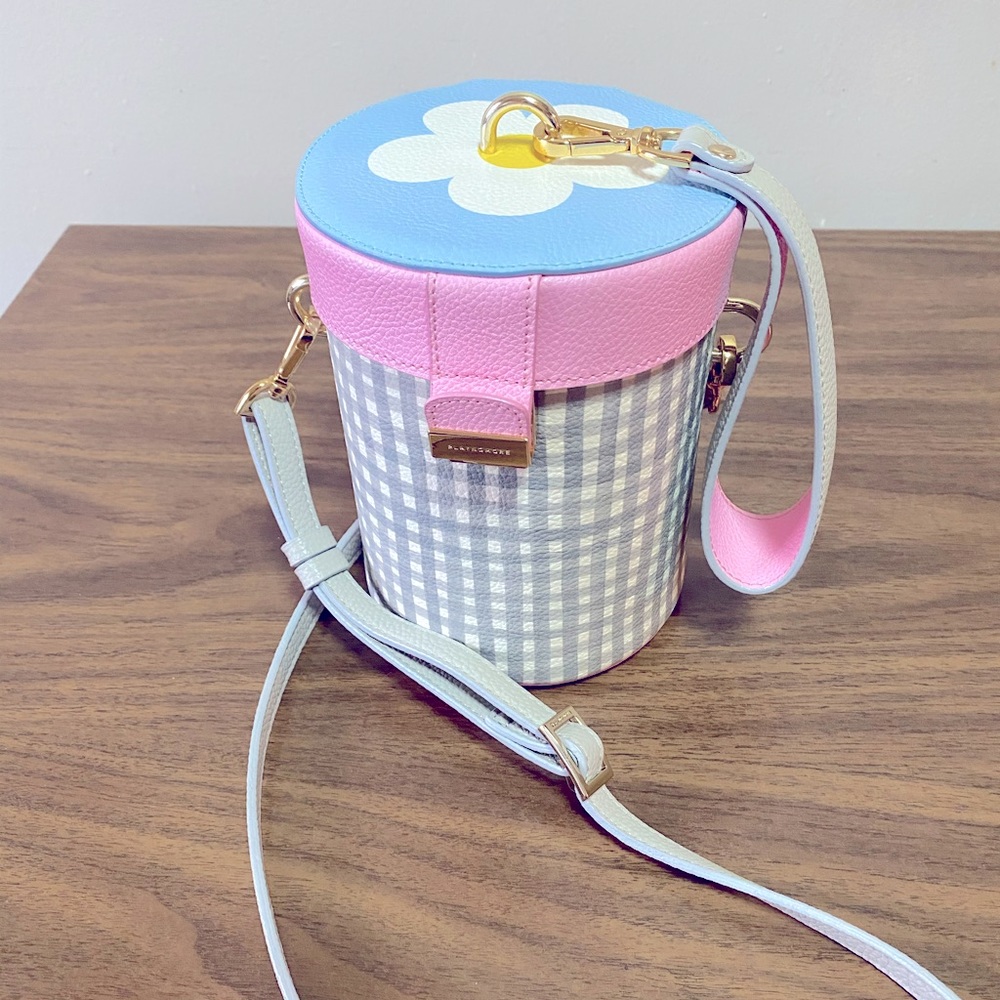 Playnomore x onnu daisy flower purse handbag side